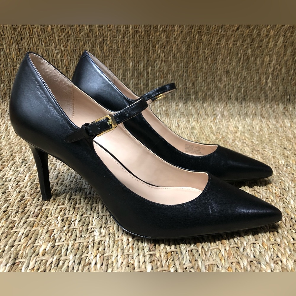 Calvin Klein black leather Mary Jane pump. Size 8.